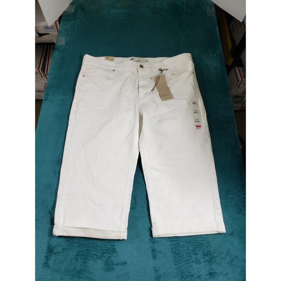 Levis Jeans Size 16 Womens White Pants Stretch Mid Rise Classic Capri Cuffed NWT - Picture 2 of 16